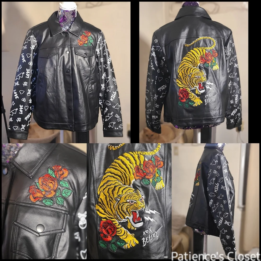 Torrid BETSEY JOHNSON black graffiti  tattoo faux leather trucker jacket PLUS - Picture 4 of 6